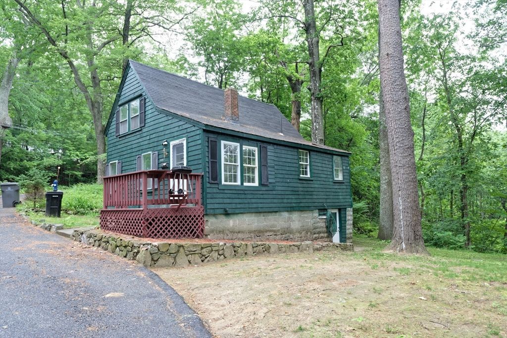 450 Mount Wayte Ave, Framingham, MA 01702