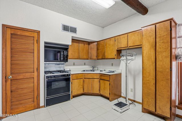 724 TAYOPA Court, El Paso, TX 79932