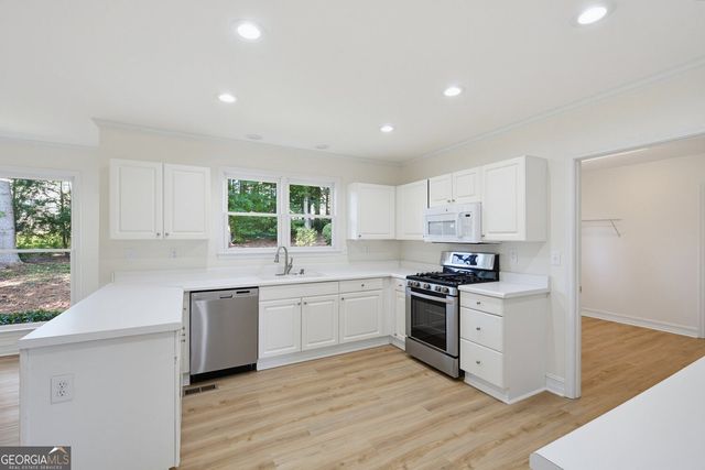 2429 Camden Lake View NW, Acworth, GA 30101