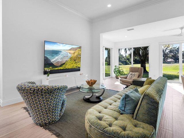 4022 PENSHURST PARK, Sarasota, FL 34235