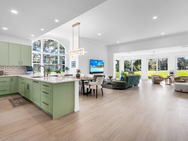 4022 PENSHURST PARK, Sarasota, FL 34235