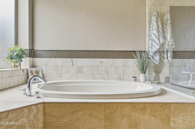 636 E VERMONT Drive, Gilbert, AZ 85295