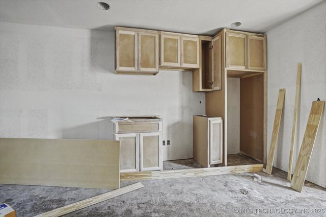 1244 S Quincy Avenue 1, Tulsa, OK 74120