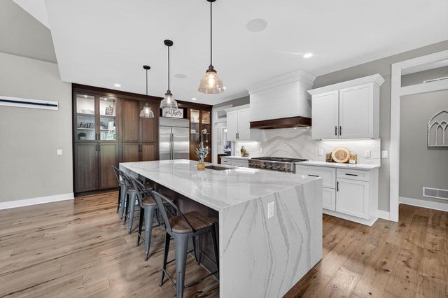 2412 Kilarney Way, Waunakee, WI 53597