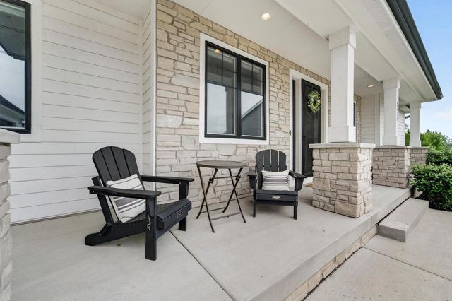 2412 Kilarney Way, Waunakee, WI 53597