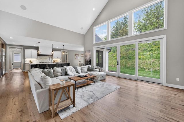 2412 Kilarney Way, Waunakee, WI 53597