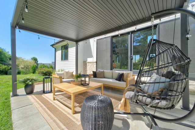 2412 Kilarney Way, Waunakee, WI 53597