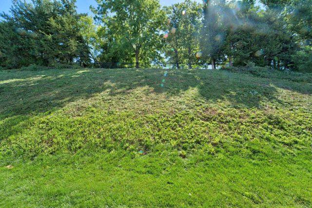2412 Kilarney Way, Waunakee, WI 53597