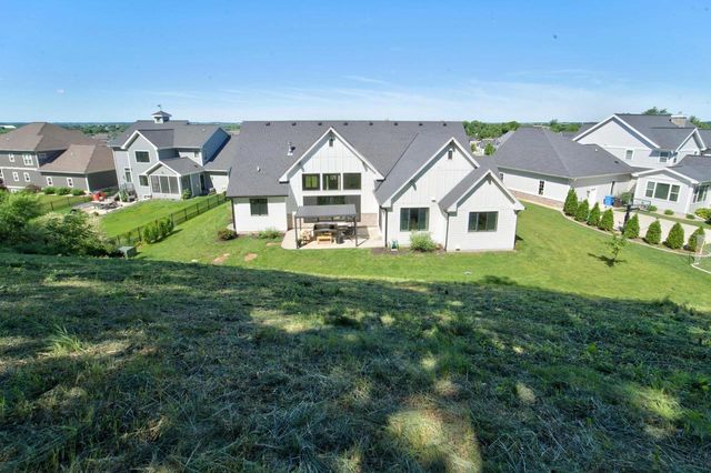 2412 Kilarney Way, Waunakee, WI 53597