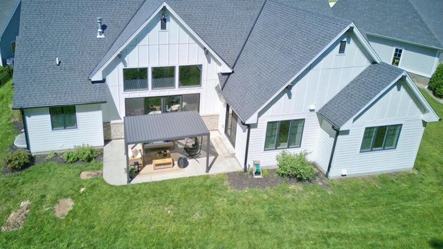 2412 Kilarney Way, Waunakee, WI 53597