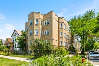 3548 W Belle Plaine Avenue 2, Chicago, IL 60618