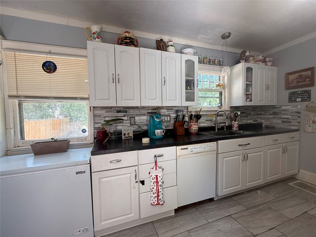 2618 30th Street, Des Moines, IA 50310