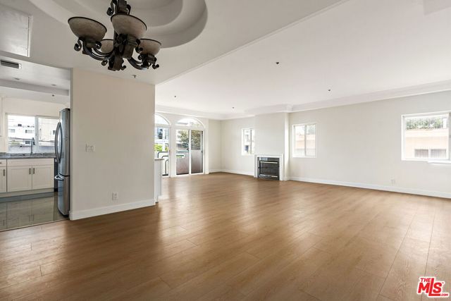 1315 S Saltair Avenue 203, Los Angeles, CA 90025