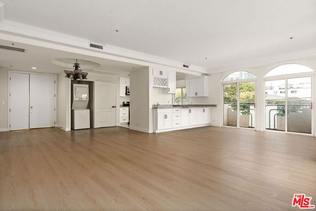 1315 S Saltair Avenue 203, Los Angeles, CA 90025