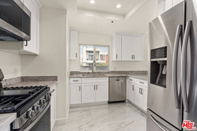 1315 S Saltair Avenue 203, Los Angeles, CA 90025