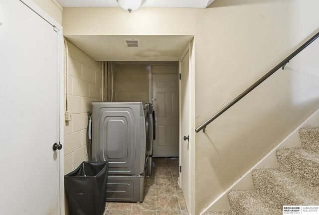 6703 Ogden Street, Omaha, NE 68104