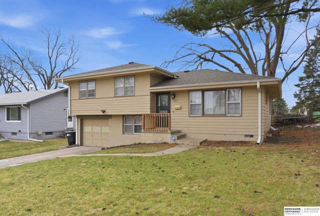 6703 Ogden Street, Omaha, NE 68104