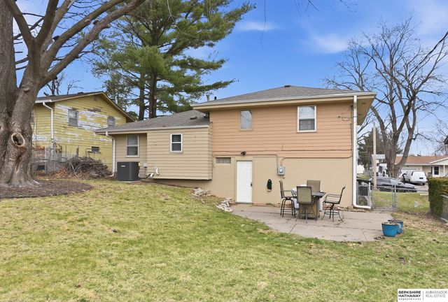 6703 Ogden Street, Omaha, NE 68104