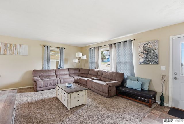 6703 Ogden Street, Omaha, NE 68104