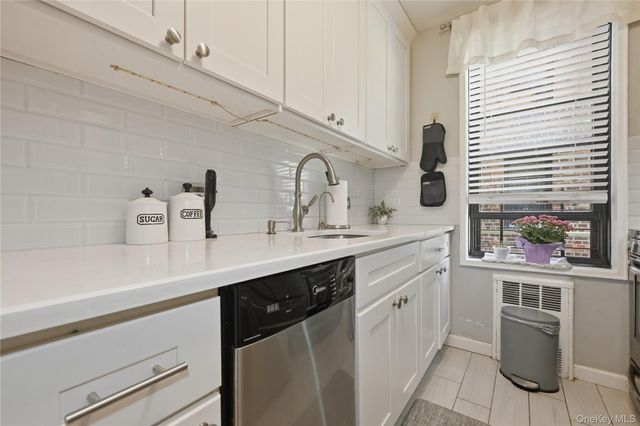 226-26 Union Turnpike 2N, Bayside, NY 11364