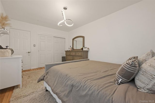 226-26 Union Turnpike 2N, Bayside, NY 11364
