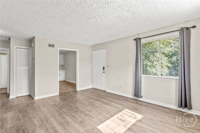 6 Ronnie Avenue, Savannah, GA 31408