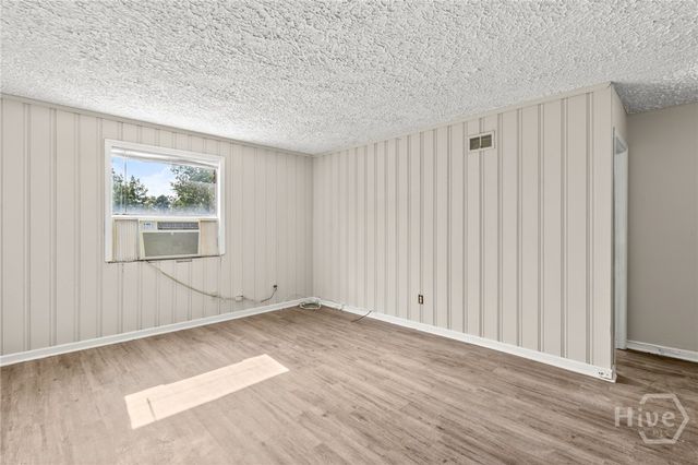 6 Ronnie Avenue, Savannah, GA 31408