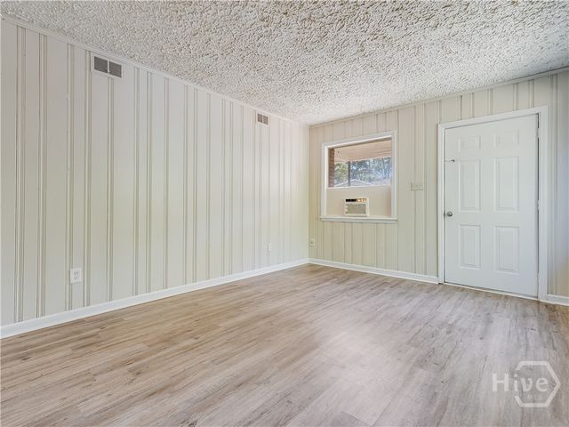 6 Ronnie Avenue, Savannah, GA 31408
