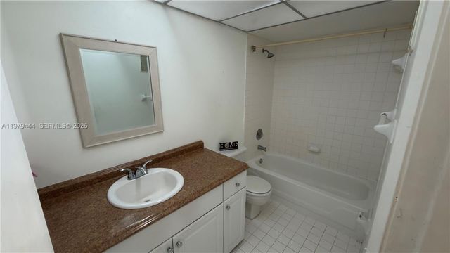 468 NE 206th Ln 201, Miami, FL 33179