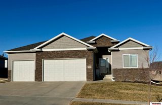 9415 Dutch Mill Lane, Lincoln, NE 68516