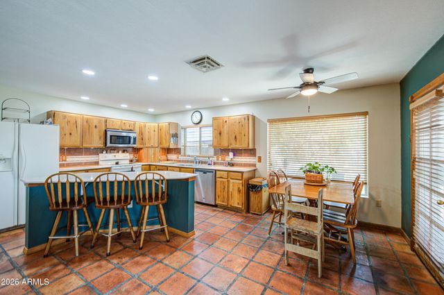 8136 E FOX Street, Mesa, AZ 85207