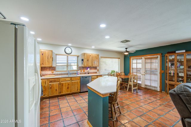 8136 E FOX Street, Mesa, AZ 85207