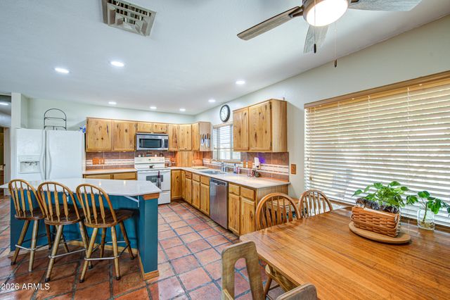 8136 E FOX Street, Mesa, AZ 85207