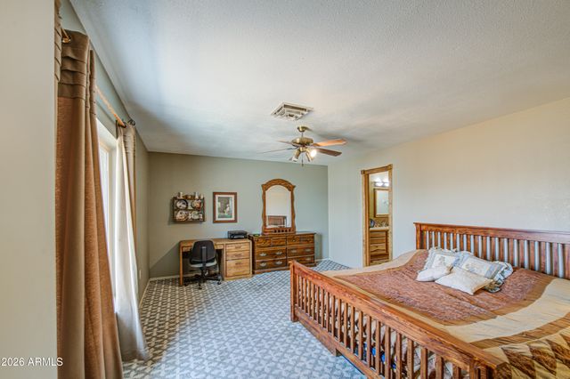 8136 E FOX Street, Mesa, AZ 85207