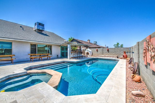 8136 E FOX Street, Mesa, AZ 85207
