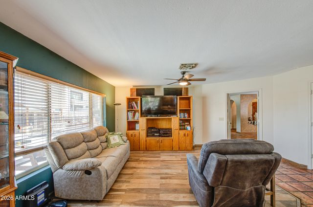 8136 E FOX Street, Mesa, AZ 85207