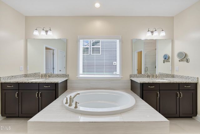 2704 Tunstall Grove Drive, Apex, NC 27523