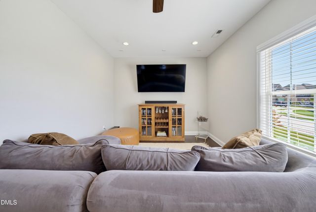 2704 Tunstall Grove Drive, Apex, NC 27523