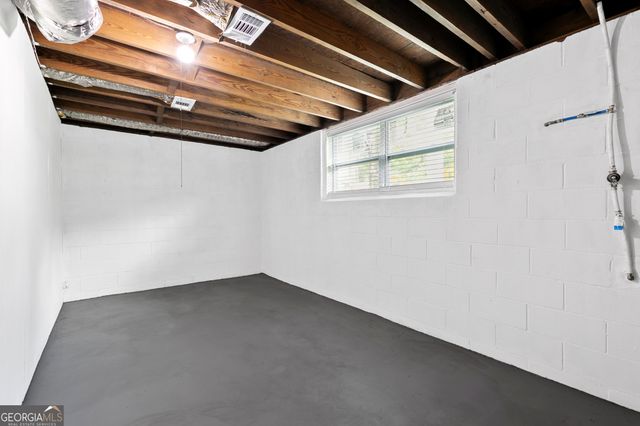 1386 PINEGLEN Drive, Riverdale, GA 30296