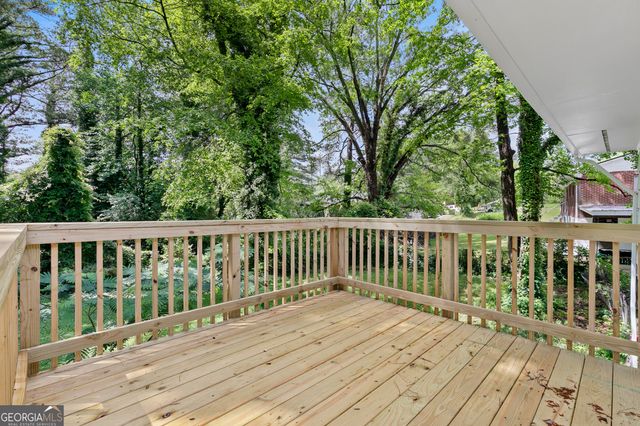 1386 PINEGLEN Drive, Riverdale, GA 30296