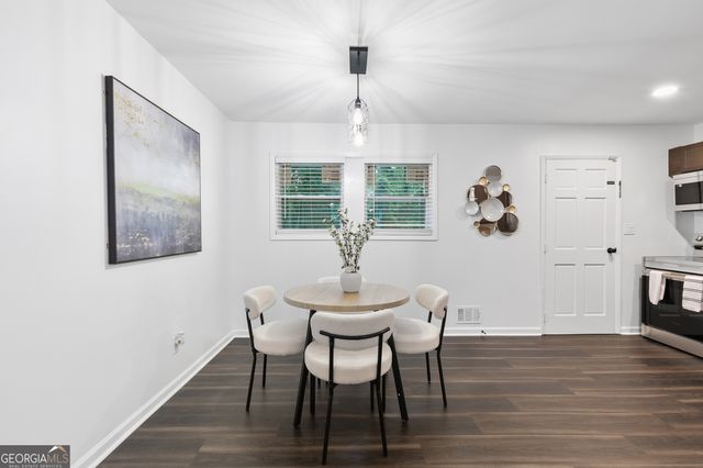 1386 PINEGLEN Drive, Riverdale, GA 30296