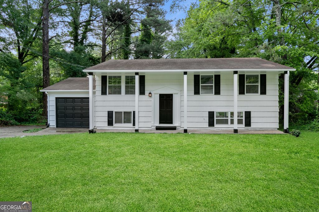 1386 PINEGLEN Drive, Riverdale, GA 30296