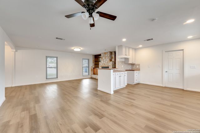 12722 La Fonda, San Antonio, TX 78233