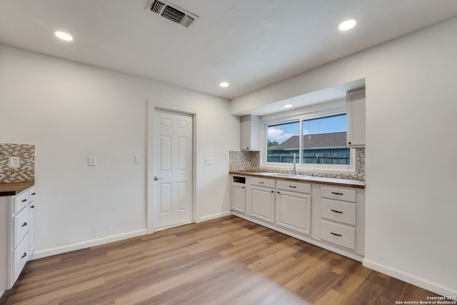 12722 La Fonda, San Antonio, TX 78233