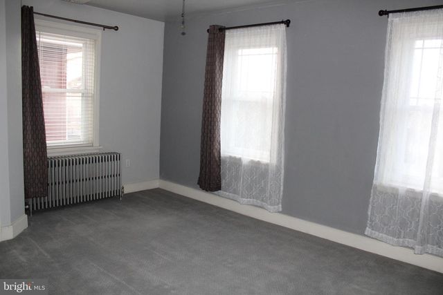 146 W GRANADA AVE, Hershey, PA 17033