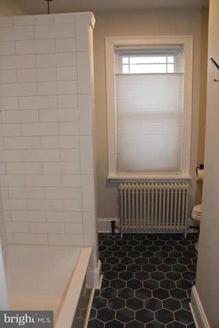 146 W GRANADA AVE, Hershey, PA 17033