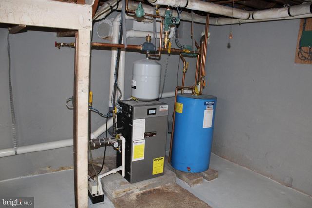 146 W GRANADA AVE, Hershey, PA 17033