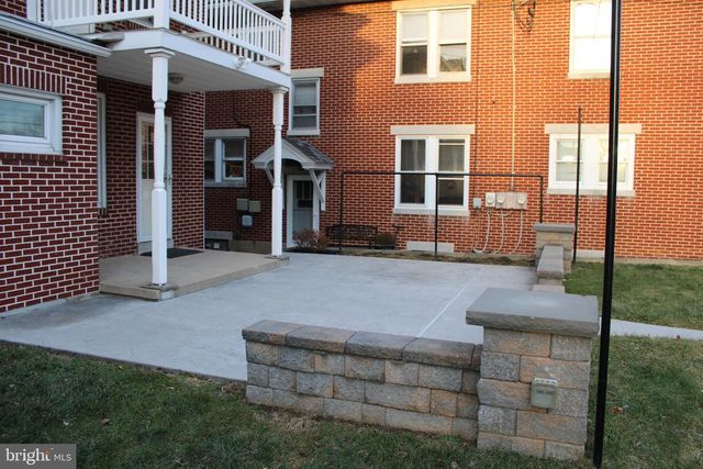 146 W GRANADA AVE, Hershey, PA 17033