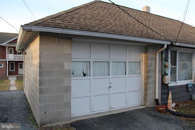 146 W GRANADA AVE, Hershey, PA 17033