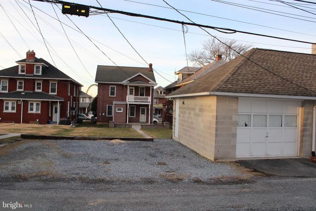 146 W GRANADA AVE, Hershey, PA 17033